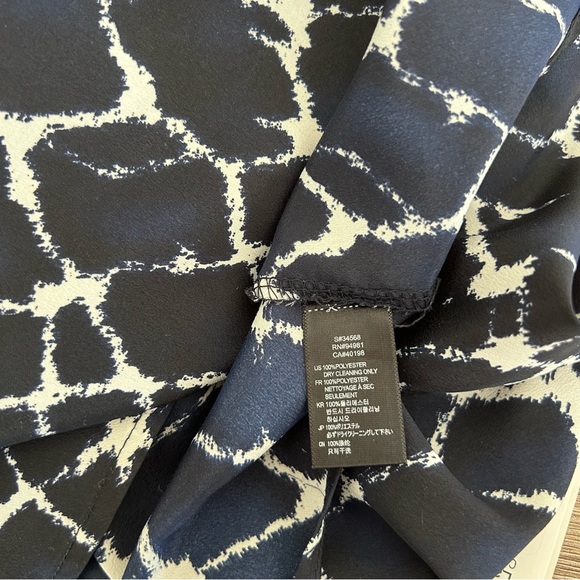 Forever 21 Windowpane Sleeveless Blouse - Picture 10 of 11